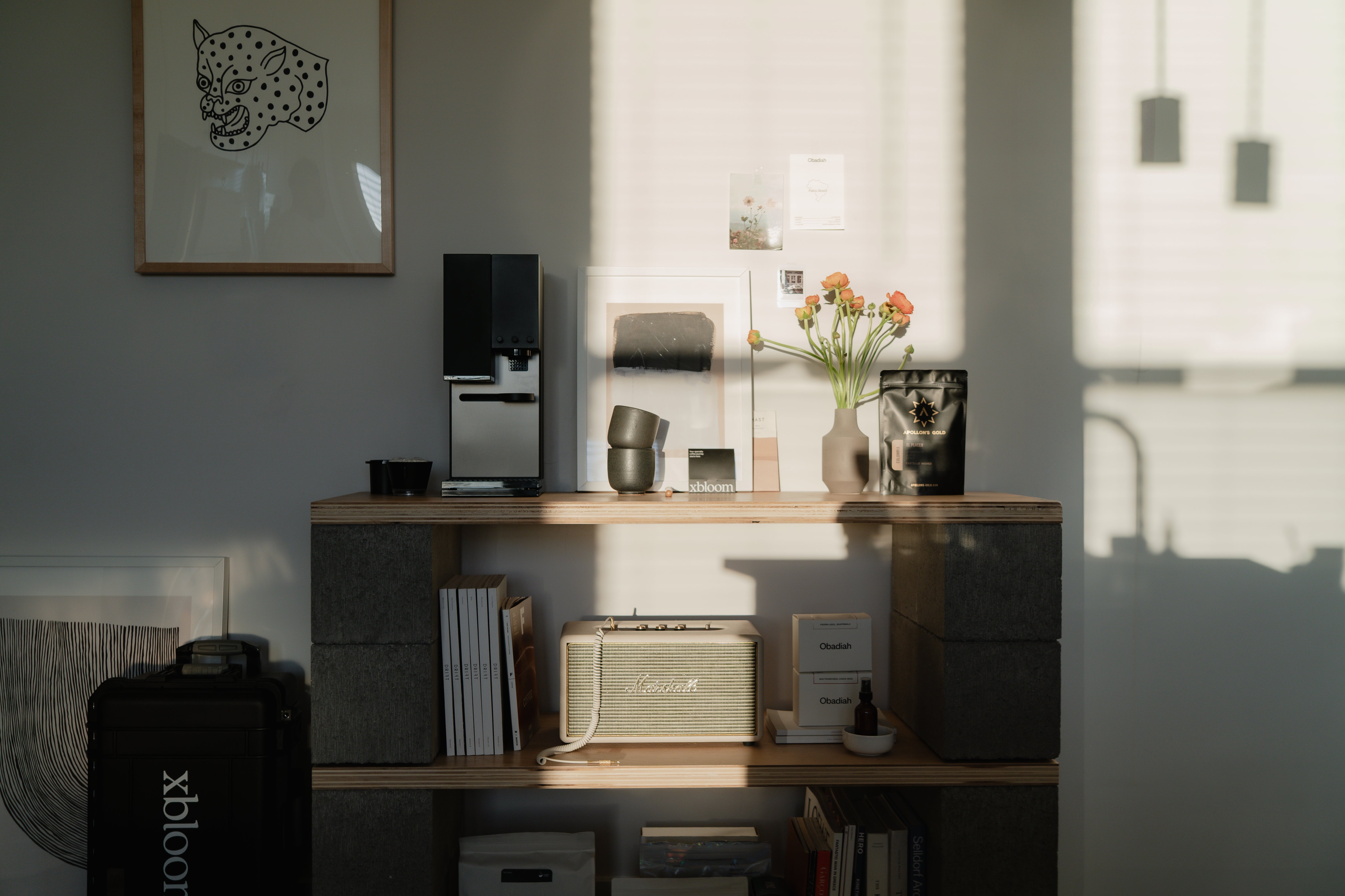 xBloom Studio coffee machine in Midnight Black, brewing